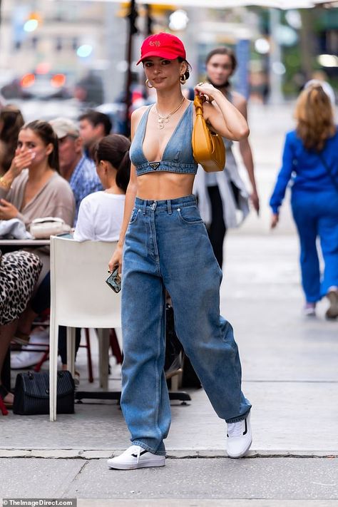 Emily Ratajkowski Style Street 2023, Emrata Street Style, Emrata Style, Emily Ratajkowski Outfits, Model Off Duty Outfits, Emily Ratajkowski Style, 2000s Outfit, Off Duty Outfits, Models Off Duty Style