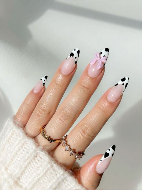 Glow In The Dark Cow Print Nails, Almond Acrylic Nails Cow Print, Farm Inspired Nails, Cow Print Birthday Nails, Cowgirl Almond Nails, Western Country Nail Ideas, Nails Print Animal, Cow Nails Almond, Cowgirl Theme Nails