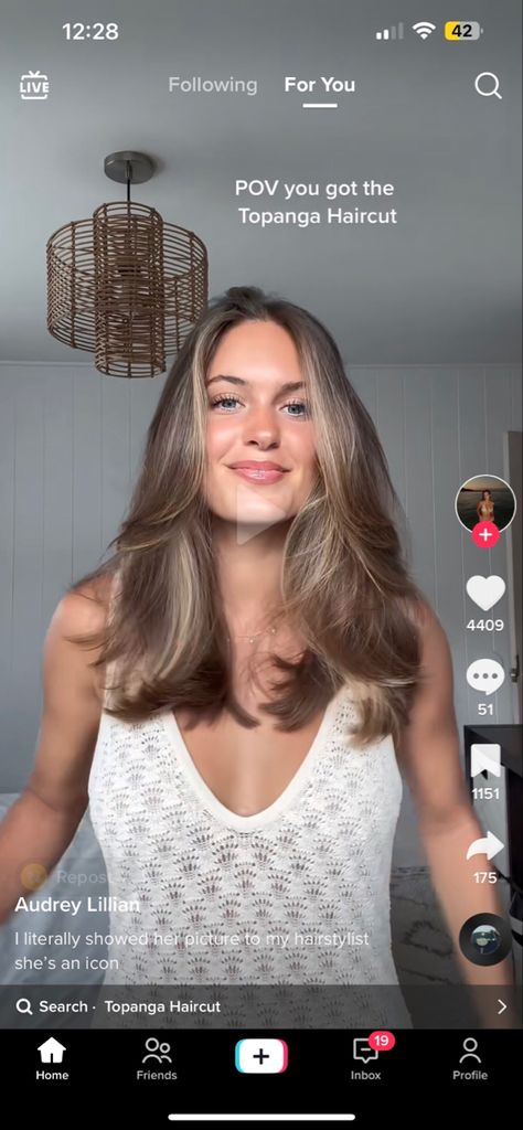 Short Brunette Hair With Babylights, Super Natural Balayage, Champagne Brunette Hair, Audrey Lillian Hair, Topanga Hair Color, Alana Davidson, Topanga Haircut, Fawn Hair Color, Topanga Hair