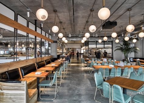 Dropbox opens industrial-style cafeteria at California headquarters Canteen Design, Office Cafeteria, Cafeteria Design, Marketing Events, Creative Office, Bar Interior, Food Hall, Idea Board, Restaurant Interior