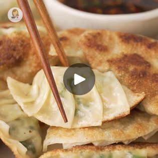 640K views · 7.5K reactions | Prawns gyoza | prawn, jiaozi, recipe | Crispy prawns dumpling recipe (Prawns gyoza) 🍤🥟🥢 | By Khin's Kitchen | Facebook Jiaozi Recipe, Chicken And Prawn Dumplings Recipe, Gyoza Recipe Shrimp, Prawn Gyoza, Crispy Prawns, Goan Prawn Balchao, Prawn Dumplings, Dumpling Recipe, Dumplings