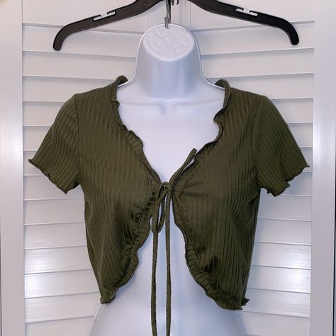 Green Bolero Tie Top. Woman’s M. New. Green Bolero, Cropped Button Up Shirt, Bolero Top, Batwing Blouse, White Short Sleeve Blouse, Gold Shirt, Sequin Tank Tops, Chambray Shirt, Tunic Shirt