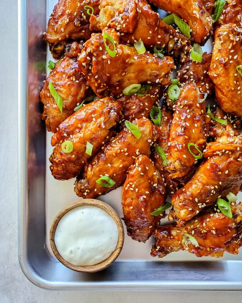 Korean Gochujang Crispy Hot Wings - Tiffany Angela Gochujang Wings Recipe, Gochujang Wings, Crispy Hot Wings, Taco Shrimp, Gochujang Recipes, Korean Wings, Korean Chicken Wings, Gochujang Recipe, Recipes Korean