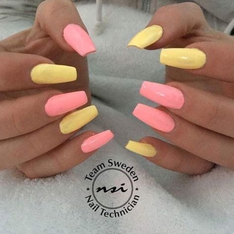 Yellow Nail Art, Yellow Nails Design, Pretty Yellow, Simple Acrylic Nails, Short Acrylic, Summer Acrylic Nails, Pink Nail, Yellow And Pink, Acrylic Nails Coffin