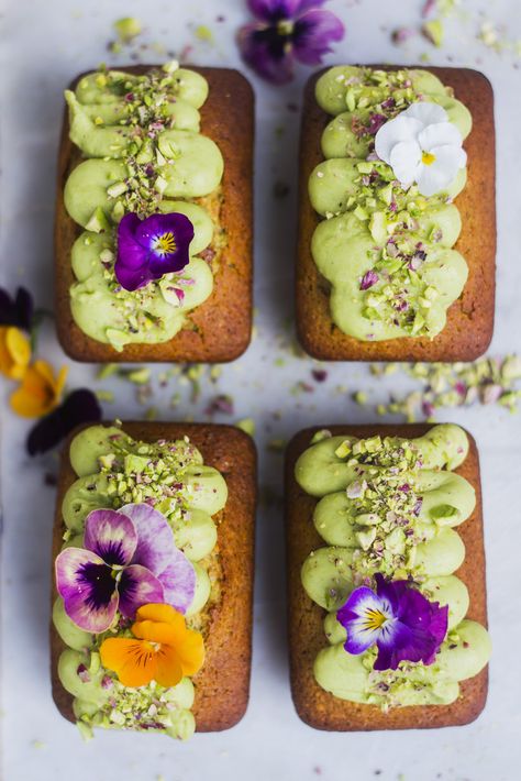 Avocado Frosting, Mini Loaf Cakes, Mini Loaves, Mini Loaf, A Boyfriend, Tea Cakes, Food Cakes, Mini Desserts, Free Desserts