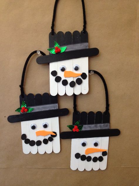 Snowmen! (made with craftsticks or tongue depressors)                                                                                                                                                                                 Mais Popsicle Craft, Cute Christmas Decorations, Popsicle Crafts, Christmas Crafts For Kids To Make, Christmas Decorations For Kids, Christmas School, Winter Crafts For Kids, Snowman Decorations, Easy Christmas Crafts