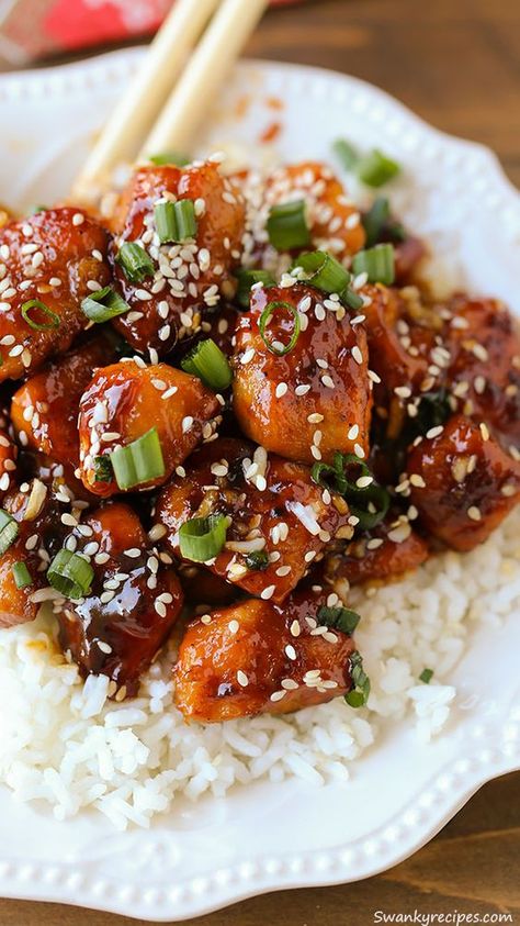 Sticky Garlic Sesame Chicken with rice. Have dinner on the table in 25 minutes for the Chinese New Year. This sauce is made with honey, garlic and @kikkomanusa Soy Sauce. #KikkomanCNY #spon Sesame Garlic Sauce, Perspective Graphic, Garlic Sauce Recipe, Chicken With Rice, Chinese Chicken Recipes, Honey Sesame Chicken, Mapo Tofu, Loving Heart, Sesame Chicken