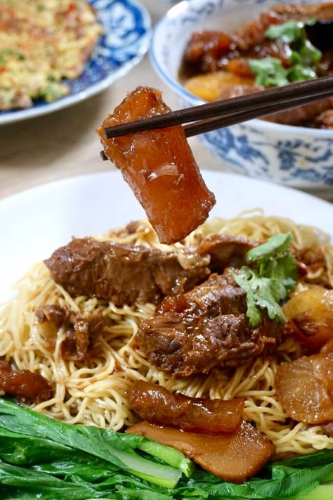 Braised Beef Brisket Noodles (牛腩面/Ngau Lam Mein): This Beef Brisket is slow-braised for 2 hours until the gravy is thick with collagen, beef tendons are soft and jelly-like and the beef brisket is fall-apart tender!  via @burningkitchen Cantonese Recipes, Braised Beef Brisket, Beef Brisket Recipes, Beef Tendon, Noodle Recipe, Mapo Tofu, Brisket Recipes, Asian Kitchen, Braised Beef