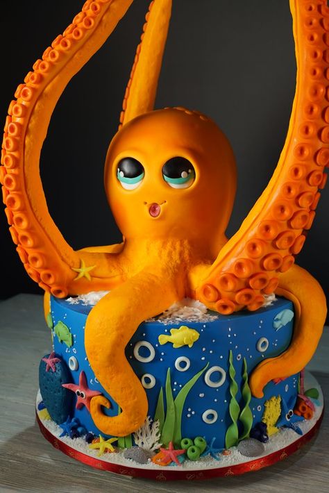 octopus cake - 3d cake Under Sea Cake, Ocean Birthday Cakes, Octopus Cake, Cake Competition, Gravity Defying Cake, Sea Cakes, Ocean Birthday, Garden Cakes, Happy Birthday Song