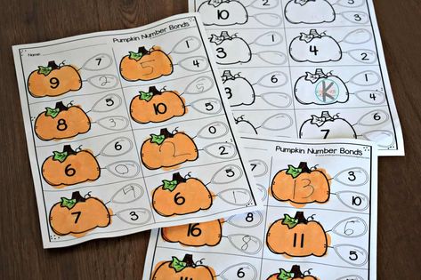 Super cute Pumpkin Number Bonds to 10 Worksheet s are such a fun math activity for kindergartners to practicing addition in October! Pie Printable, Number Bond Activities, Pumpkin Math Activities, Fall Homeschool, Number Bonds Worksheets, Number Bonds To 10, Pumpkin Math, Shape Matching Game, Worksheet Kindergarten