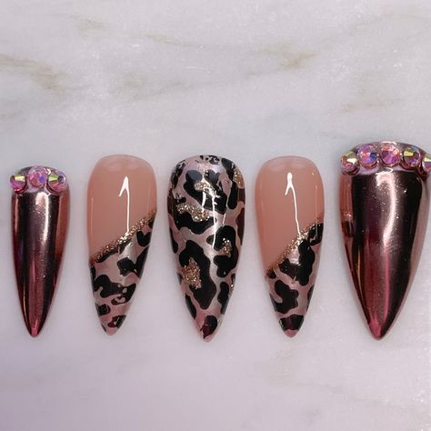 Fall Leopard Print Nails, Leopard Print Nail, Leopard Nail Art, Pop Art Nails, Animal Print Nails Art, Rose Gold Chrome, Nail Foil, Cheetah Nails, Glitter Gel Polish