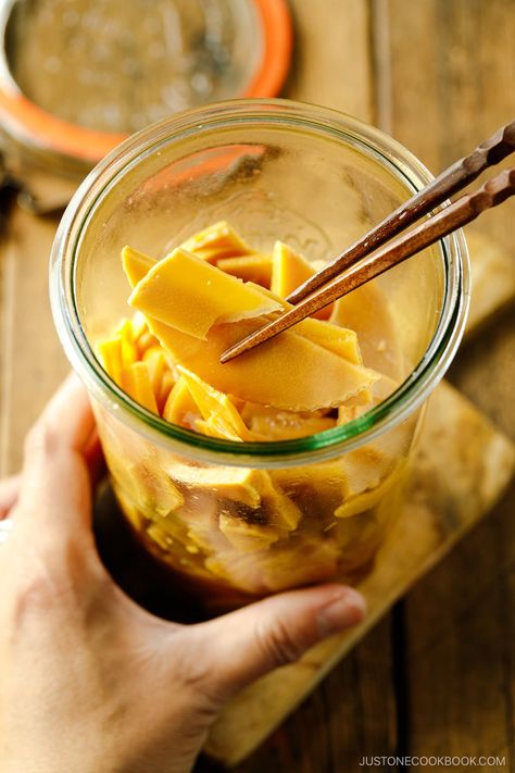 Tender bamboo shoots gently simmered in soy sauce based seasonings, Menma is a popular topping for ramen. Traditionally, it is lacto-fermented, but you can quickly make menma at home this way. Bamboo Shoot Recipes, Canned Bamboo Shoots Recipe, Bamboo Shoots Recipe, Ramen Toppings, Lacto Fermented, Bamboo Shoots, Recipe Notes, Stir Fries, Asian Food