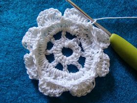 Irish Rose, Irish Crochet Patterns, Crochet Chain, Crochet Snowflakes, Crochet Rose, Lace Doilies, Crochet Square, Irish Crochet, My Brain