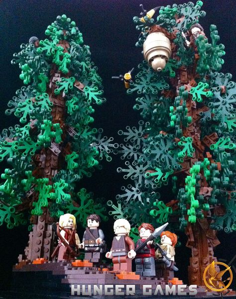 The Hunger Games and Five Other Works Of Literature Worthy of a LEGO Video Game Lord Of The Rings Lego, Lego Pokemon, Harry Potter Lego, Lego Tv, Lego Videos, Wasp Nest, Lego People, The Sun Rises, Lego Creative