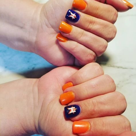 My Favorite Houston Astros Things and Moments + Gift Ideas For Astros Fans Houston Astros Nail Art Astros Manicure, Houston Astros Nail Designs, Astros Nail Designs, Houston Astros Nails, Astros Nails, Baseball Nail Designs, Tattoos Hip, Cream Nail Art, Baseball Nails