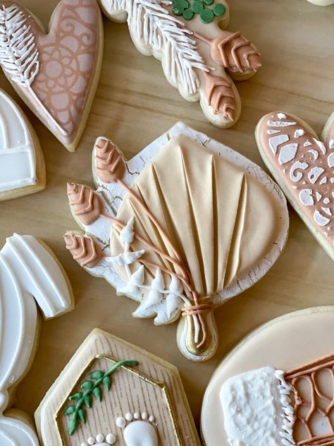 Cookies made by me Boho Baby Shower Cookies, Boho Cookies, Boho Cake, Bridal Shower Cookies, Boho Bridal Shower, Sweet 16 Parties, Fall Treats, Baby Shower Cookies, Wedding Cookies