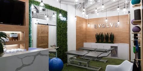 Physical Therapy Design, Physiotherapy Room, Chiropractic Office Design, Therapy Design, New York Luxury, Nyc Interior Design, Luxury Hospitality, Physiotherapy Clinic, Chiropractic Clinic