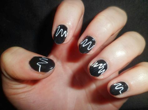 Arctic Monkeys AM nail art Arctic Monkeys Nails, Nails Ideas Black, Monkey Nails, 5sos Concert Outfit, Monkeys Wallpaper, Nails Ideas Short, Nails Xmas, Arctic Monkeys Wallpaper, Concert Makeup