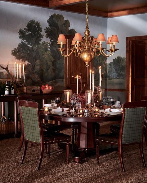 Ralph Lauren Interiors, Chic Dining Room, Custom Chandelier, Large Table Lamps, Custom Shades, Ralph Lauren Style, English Style, Heritage Collection, Ralph Lauren Home