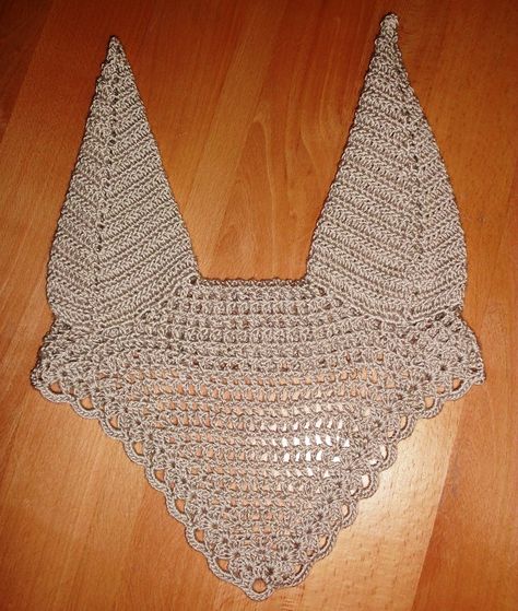 Horse Bonnet - Horse ear nets - Fly mask Crochet pattern http://www.rucniprace.websnadno.cz/ Net Crochet Pattern, Horse Ear Bonnet, Mask Crochet Pattern, Crochet Pets, Net Crochet, Mask Crochet, Crochet Travel, Diy Horse, Horse Ears