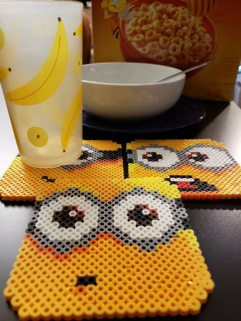 Bead Coasters, Perler Bead Designs, Minion Pattern, Perler Beads Ideas, Perler Creations, Melty Bead Patterns, Pearl Beads Pattern, Quilling 3d, Art Perle