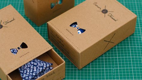 #design #packaging #box #bowtie #package Tie Packaging, Men Vintage Style, Socks Packaging, Tshirt Packaging, Shirt Packaging, Clothing Displays, Diy Tie, Fashion Packaging, Visiting Card