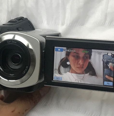 Cam Recorder Aesthetic, 2000s Camcorder, Shopping Manifestation, Camcorder Aesthetic, Cam Recorder, Vlog Camera, Ac D, Camera Aesthetic, Cute Camera