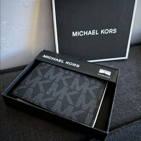 NWT authentic MK monogram wallet black Mk Monogram, Micheal Kors Wallet, Card Id, Bifold Wallet, Michael Kors, Monogram, Wallet, Plus Fashion, Fashion Design