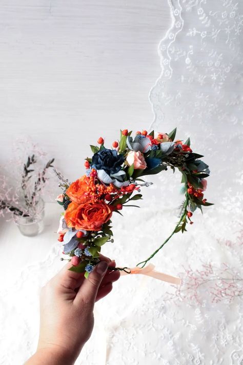 Blue Floral Crown, Orange Flower Crown, Wedding Floral Crown, Hiking Wedding, Flower Hairpiece, Cheveux Oranges, Hairpiece Wedding, Bridal Floral Crown, Wedding Flower Crown