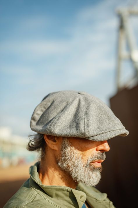 Boho Men Style, Mens Garb, Baker Boy Cap, Baker Boy, Dad Fashion, England Fashion, Men's Casual Style, Mens Luxury Fashion, Outdoor Men