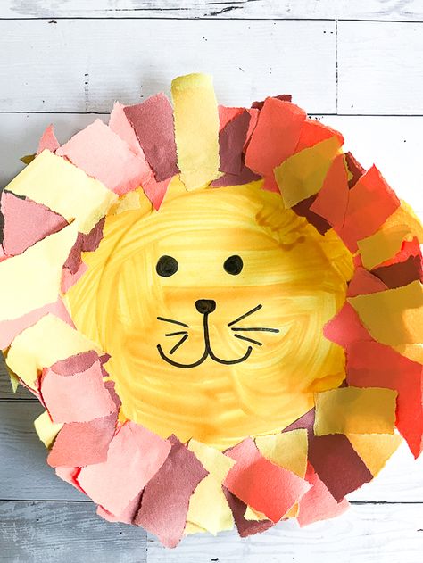 Lion King Crafts, Paper Plate Lion, Lion Craft, Paper Plate Craft, K Crafts, Lion And Lamb, Lion King Art, Fun Crafts To Do, Animal Crafts For Kids