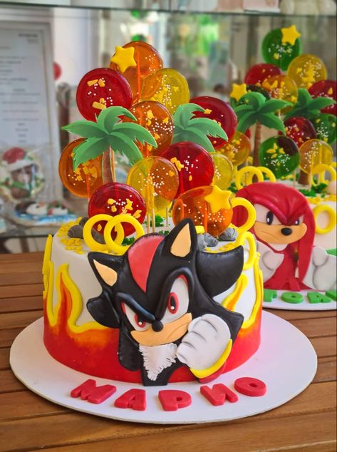 Shadow The Hedgehog Cake Ideas, Sonic Shadow Cake, Shadow The Hedgehog Cake, Shadow Cake, Sonic Birthday Cake, Sonic Cake, Hedgehog Cake, Shadow Sonic, Birthday 4