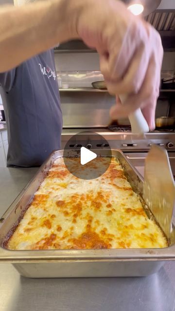 Kevin Ashton on Instagram: "White Lasagne #piphichef #pibetaphi #oldscoolkevmo" Allrecipes World’s Best Lasagna, Old School Dinner Recipes, Viral Dinner Recipes, White Lasagne, Old School Recipes, White Lasagna Recipe, School Dinner Recipes, Condensed Milk Recipes Desserts, 1960s Food