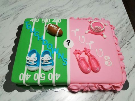 Gender reveal cake. Touchdowns or tutus? Football Gender Reveal, Gender Reveal Party Food, Baby Reveal Cakes, Gender Reveal Box, Tutu Cakes, Gender Reveal Party Theme, Gender Reveal Themes, Baby Reveal Party, Gender Party