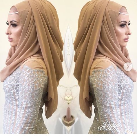 Bride Hijab Style, Hijab Types, Niqabi Bride, Unique Hijab, Turkish Bride, Wedding Hijab Styles, Bridal Hijab Styles, Dress Designs For Stitching, Sun Allergy