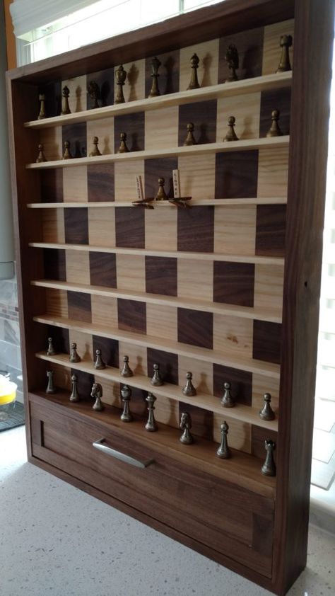 Vertical Chess Board, Board Game Room, Wooden Chess Board, House Games, Wood Games, Diy Wooden Projects, Shop Layout, Wooden Chess, Chess Game