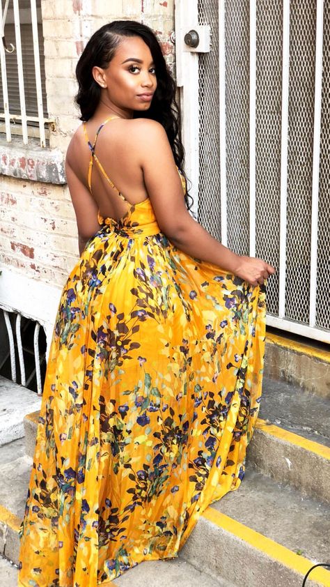 Bare Back Dress, Fashion 40s, Slip Maxi Dress, Maxi Dress Designs, Afrikaanse Mode, African Maxi Dresses, African Clothing Styles, Looks Black, Latest African Fashion Dresses