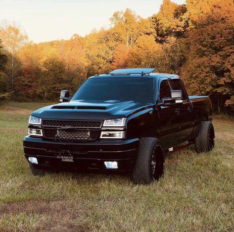 Black LBZ Duramax Jacked Up Chevy, Chevy Duramax, Chevy Vehicles, Big Ford Trucks, Chevy Trucks Silverado, Silverado Truck, Chevy Diesel Trucks, Trucks Lifted Diesel, Lowrider Trucks