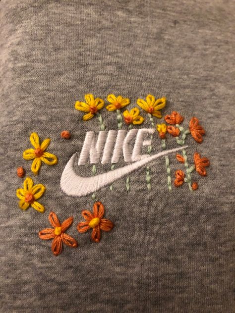 Embroidery Nike Logo Flowers, Nike Flower Embroidery, Embroidered Flower Sweatshirt, Nike Embroidery Design, Aesthetic Embroidery, Nike Embroidery, Clothes Embroidery, Flower Hoodie, Clothes Embroidery Diy