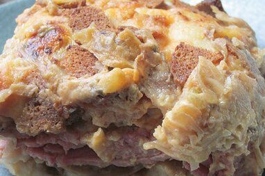 Reuben-Pierogie Casserole | Allrecipes Recipes Dumplings, Leftover Cabbage, Corned Beef Hash Breakfast, Corned Beef Leftovers, Pizza Quesadillas, Deli Style Sandwiches, Pierogi Casserole, Malaysian Recipes, Armenian Food