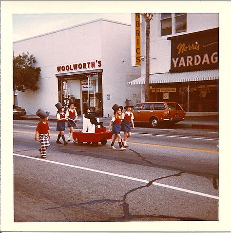 4th of July parade, ca. 1970s Vintage 4th Of July Aesthetic, 4th Of July Astetic Photos, 4th Aesthetic, European Wardrobe, 4th Of July Aesthetic, Vintage Fourth Of July, Americana Coquette, Vintage 4th Of July, Retro 4th Of July