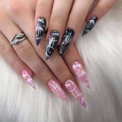 12 Playful Nail Art Ideas For Gemini Season 2024 Zodiac Nails Designs Gemini, Gemini Inspired Nails, Nails Chrome Tips, Gemini Nail Art, Virgo Nail Art, Gemini Nails Designs, Gemini Nail Ideas, Gemini Nails, Zodiac Nail Designs