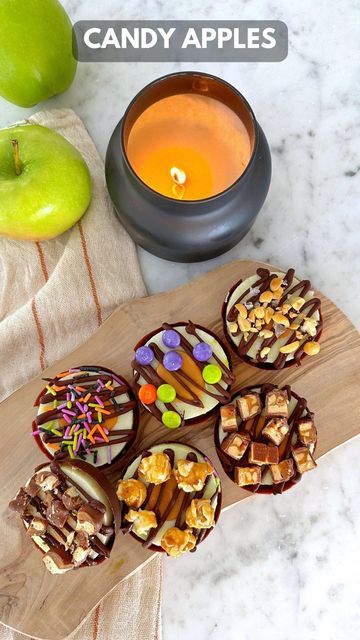 Jessie Jane Daye on Instagram Candy Apple Bars, Melted Caramel, Halloween Candy Apples, Chocolate Covered Apples, How To Melt Caramel, Apple Rings, Apple Bars, Fruit Roll, Galentines Party