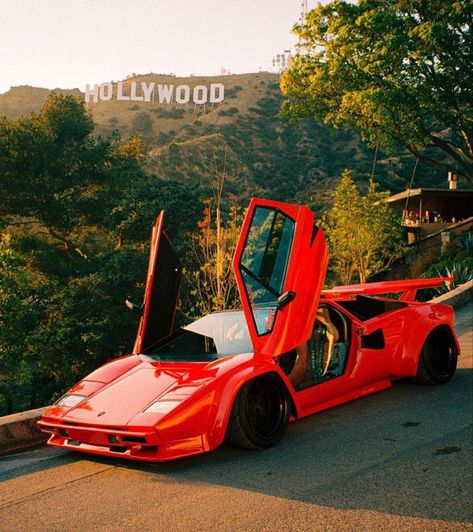 Vintage Sports Cars, Cool Car Pictures, Lamborghini Countach, Ferrari F40, Super Luxury Cars, Fancy Cars, Pretty Cars, Lamborghini Aventador