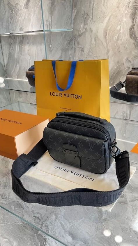 Luxury Bag Men, Louis Vuitton Mens Bag, Luxury Brand Packaging, Leather Shoulder Bag Men, Leather Bag Tutorial, Mens Crossbody Bag, Expensive Bag, Mens Casual Outfits Summer, Cool Outfits For Men