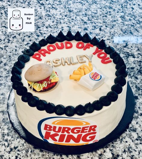 Have it your way Burger King inspired buttercream Cake King Cake Ice Cream, Birthday Buffet, Birthday Party Decorations Ideas, Teenager Party, Papa Birthday, Burger Cake, Birthday Rewards, Rock Star Party, Party Decorations Ideas