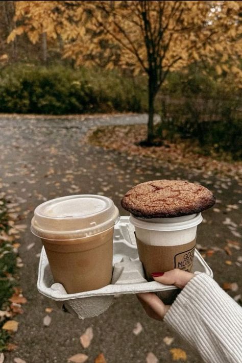 ℒ (@liIacdaisy) on X Cider Aesthetic, Morning Autumn, Autumn Photoshoot, Sugar Donut, Hot Cider, Fall Mood Board, Love Autumn, Pumpkin Coffee, Hot Apple Cider