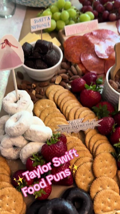 Taylor Swift Superbowl Snacks, Taylor Swift Themed Super Bowl Snacks, Taylor Swift Superbowl Party Food, Swiftie Superbowl Party, Swiftie Bowl Party, Speak Now Themed Snacks, Taylor Swift 1989 Themed Food, Taylor Swift Super Bowl Snacks, Taylor Swift Appetizer Ideas