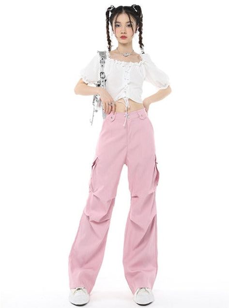 ❤︎Sweet pink casual pants❤︎ Pink Cargo Pants Outfits, Dickies Pants Outfits Women, Colored Pants Outfits, Pink Cargo Pants, Pink Overalls, Dress Pants Outfits, Cargo Pants Outfits, Baggy Streetwear, Pink Trousers