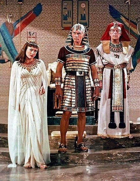 Anne Baxter Ten Commandments, The Ten Commandments Movie, The Ten Commandments 1956, The 10 Commandments Movie, Egyptian Clothes, Comfort Movie, Anne Baxter, Biblical Times, Egyptian Clothing